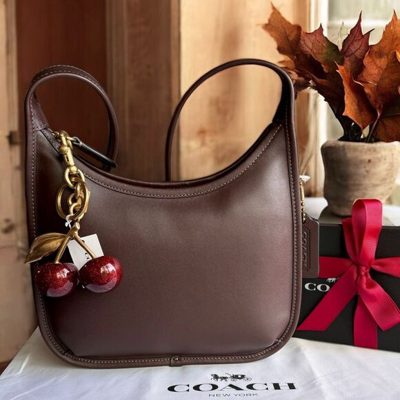 🚫SOLD🚫 Coach Curve Zip Limited Ed Shoulder Bag Maple/Brass & Cherry Charm - Picture 17 of 17